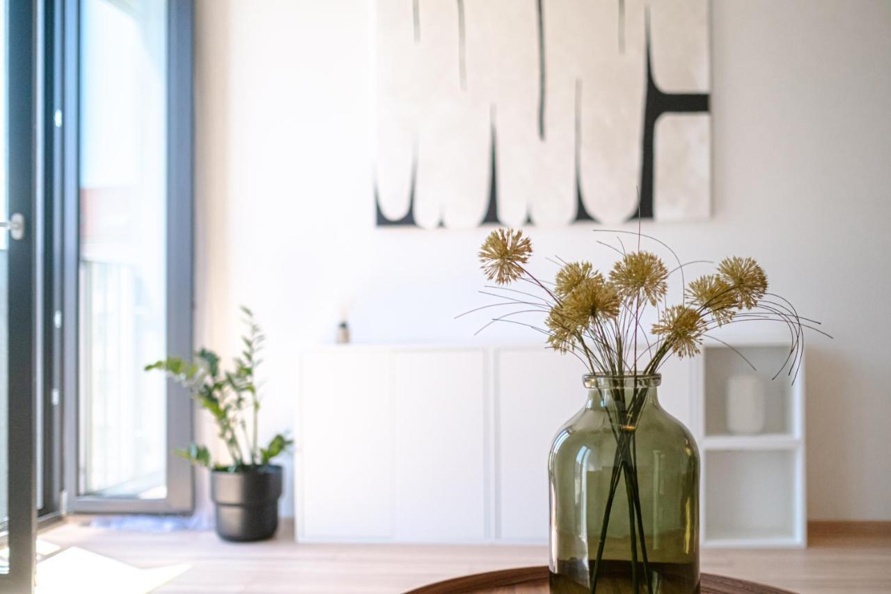 Newly Built Apartment In Vibrant Neighbourhood Прага Екстериор снимка