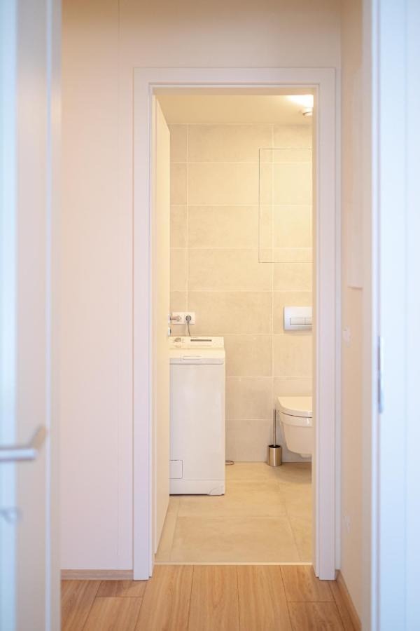 Newly Built Apartment In Vibrant Neighbourhood Прага Екстериор снимка